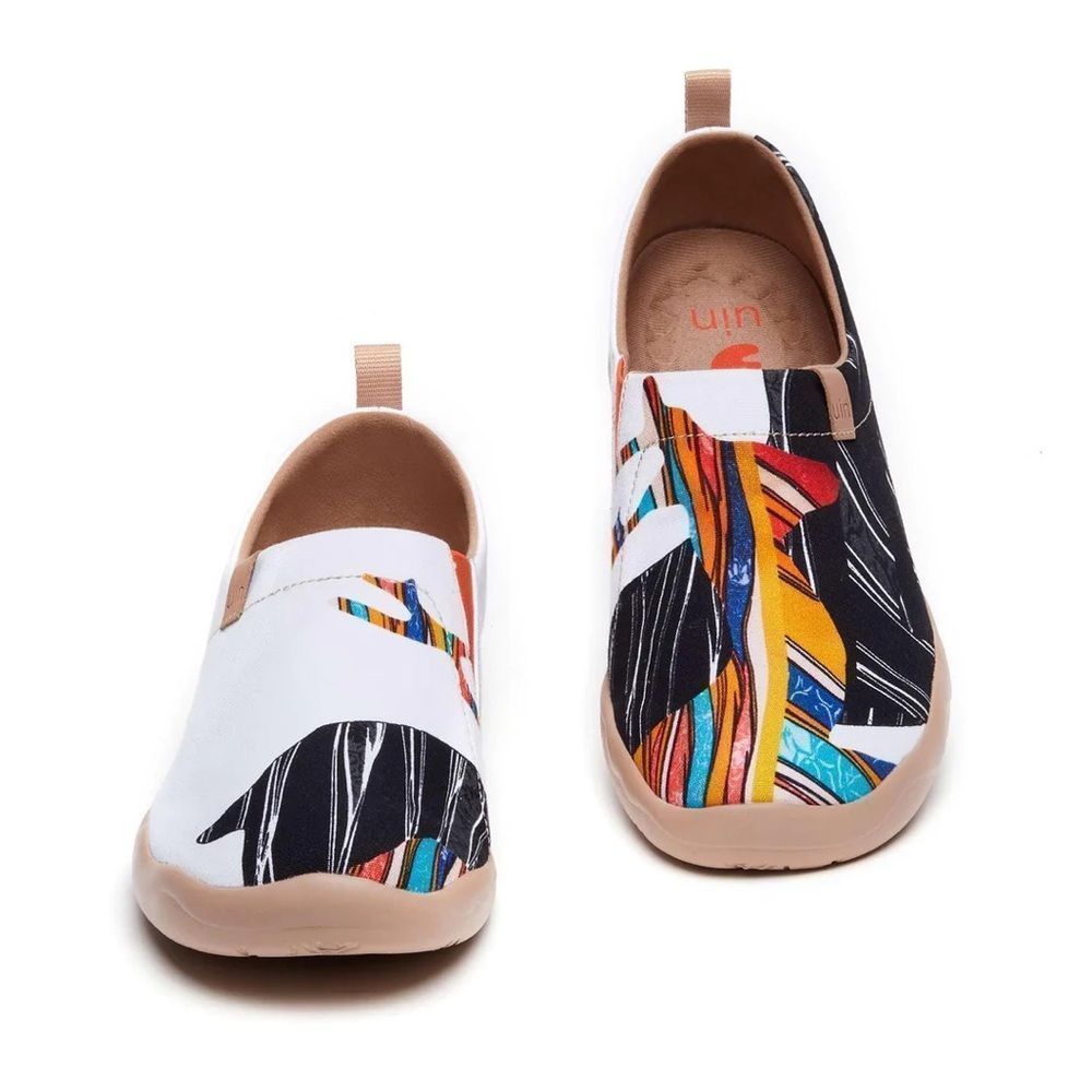 UIN Women's Slip Ons Canvas Lightweight Casual Loafers Shoes (Reindeer Dream) - Picture 3 of 6